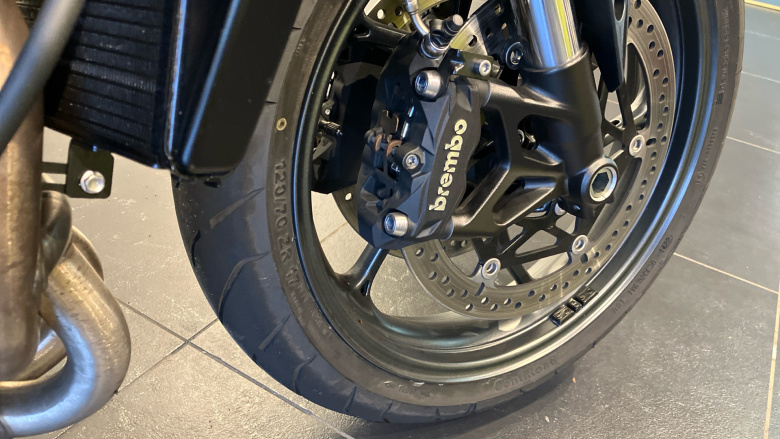 Triumph Street Triple R (23MY)